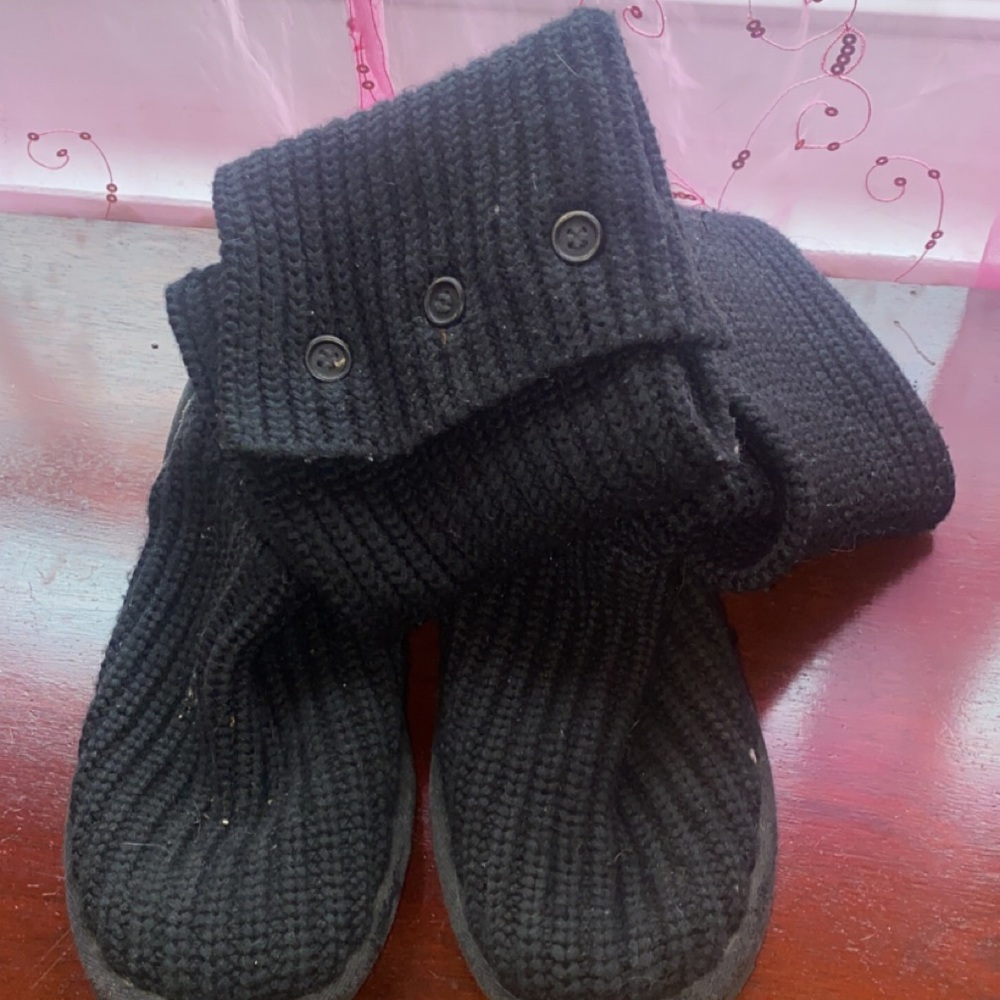 Black Uggs